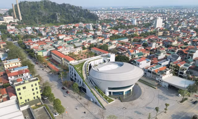 Ninh Bình: Hơn 60 nghìn tỷ đồng vốn đầu tư công, mới giải ngân hơn 16,6 nghìn tỷ