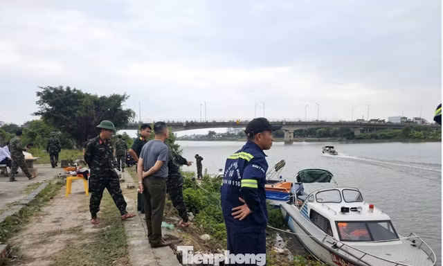 Huy động 200 người, mở rộng tìm kiếm Thiếu tá mất tích trên sông