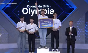 Nam sinh Khánh Hòa tăng tốc ấn tượng, giành vòng nguyệt quế Tuần Olympia 26