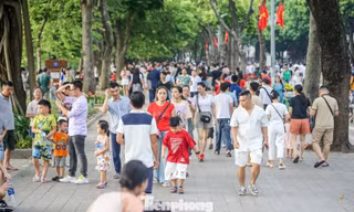 Nghỉ Lễ Giỗ tổ Hùng Vương và 30/4 - 1/5: Có nên hoán đổi làm việc để nghỉ liên tiếp 9 ngày?