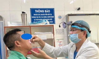 Khối u hiếm gặp phá hủy xương khiến người đàn ông suýt bị mù