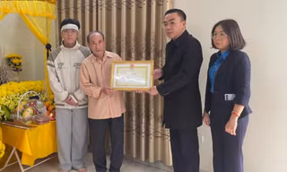 Truy tặng bằng khen cho nữ điều dưỡng hiến tạng cứu người