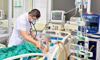 Nhiều bệnh nhân mắc cúm B phải thở máy