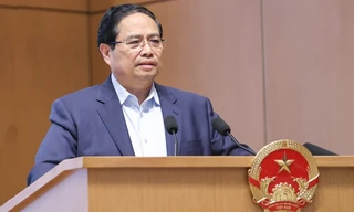 Thủ tướng: Phủ sóng 5G toàn quốc, sớm khai thác tuyến cáp quang biển 