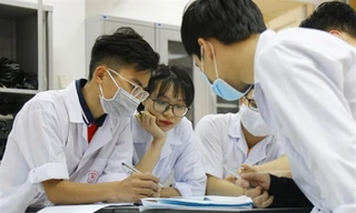 Bằng cấp ngành y: 50 năm qua, hai bộ chưa tìm được tiếng nói chung 