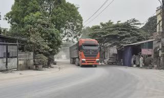 Khu dân cư ở Lào Cai quanh năm bị 'tra tấn' bởi bụi trắng mù mịt 