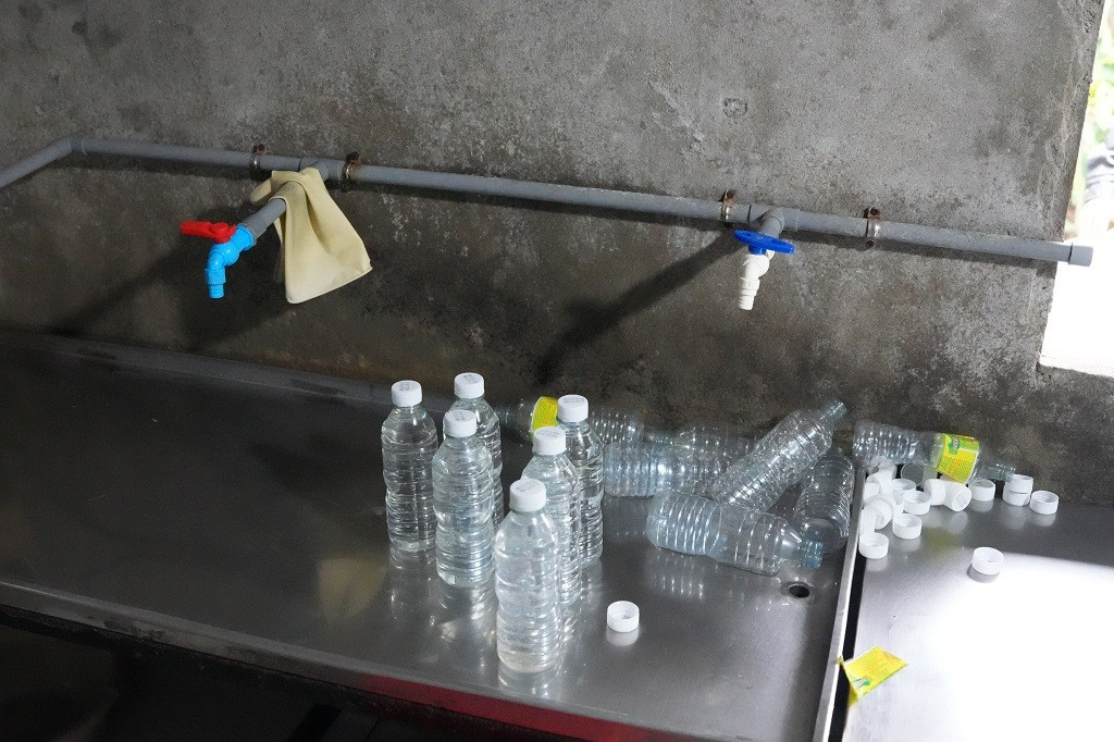 Khởi tố chủ cơ sở sản xuất 60.000 lít giấm giả bằng axit công nghiệp tại Nghệ An