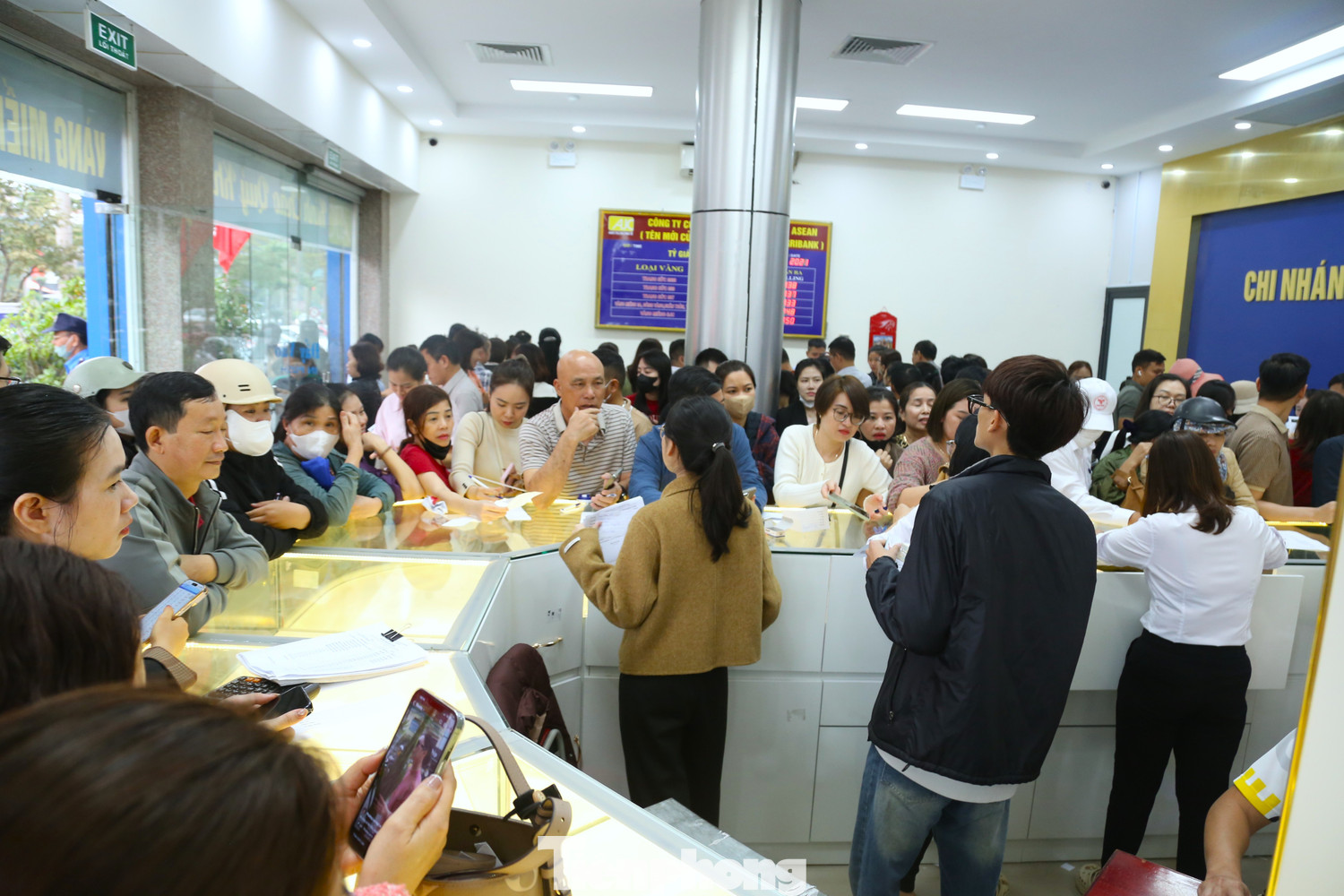 Vàng mini, vàng hạt đậu gây sốt ngày Vía Thần tài