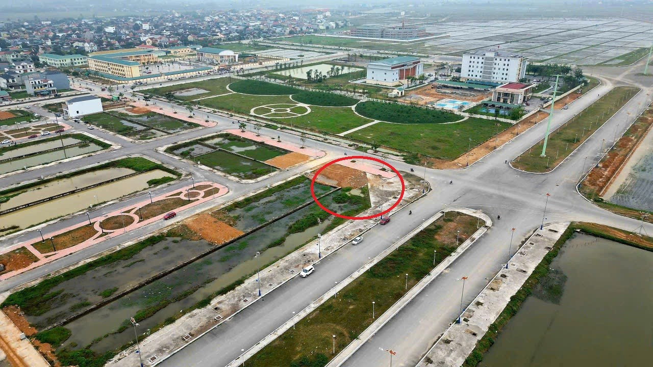 Lý do lô đất nông thôn giá khởi điểm hơn 12 tỷ đồng bị "ế"