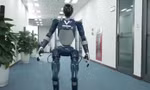 Robot AI tạo điểm nhấn tại sự kiện Lễ trao Giải chuyển đổi số Việt Nam 2025