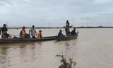 Tìm thấy hai cha con mất tích khi đi ghe trong lũ tại Huế