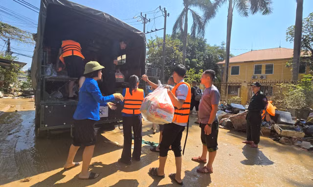 9 cán bộ chiến sĩ Công an Thái Nguyên bị thương khi chống lũ, cứu nạn cứu hộ 