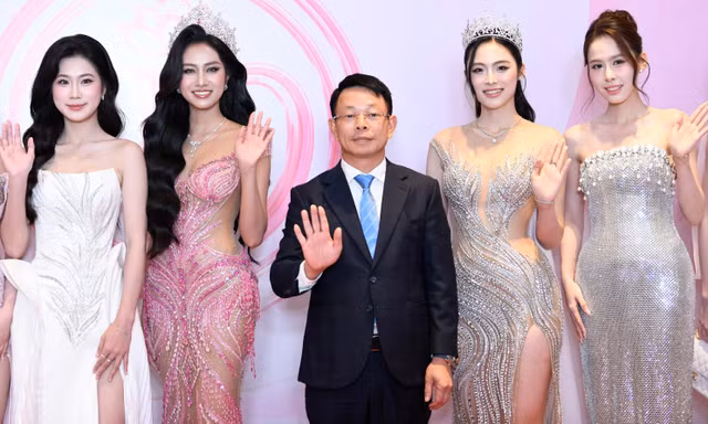 Thanh Thủy, Hà Trúc Linh và dàn á hậu trên thảm đỏ khởi động Hoa hậu Việt Nam 2026