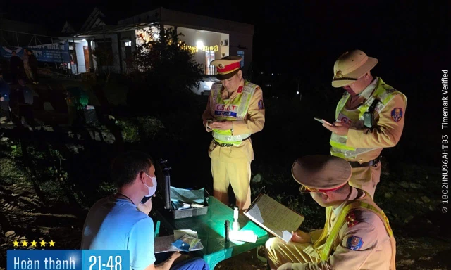 Xử lý xe khách chở 63 người