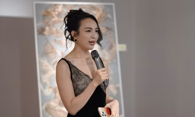 Bức ảnh về những người phụ nữ