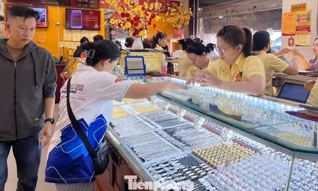 Hà Nội giao mỗi Thuế cơ sở kiểm tra ít nhất 1 doanh nghiệp kinh doanh vàng bạc 