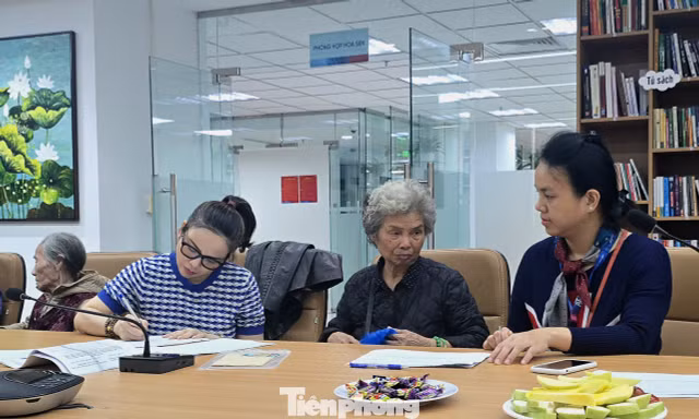 Chi trả tiền bồi thường hỗ trợ cho người dân thuộc dự án quảng trường phía Đông hồ Hoàn Kiếm