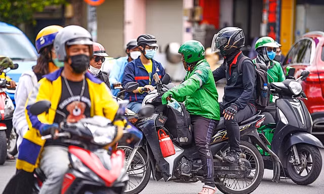 Hà Nội: Đề xuất cấm xe máy công nghệ chạy xăng trong vùng phát thải thấp