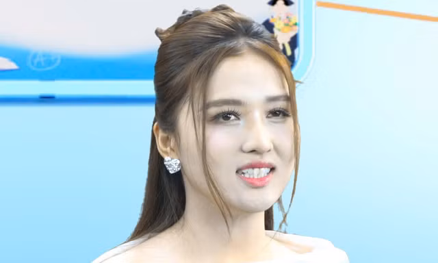 Báo Tiền Phong đồng hành cùng sĩ tử bằng chuỗi livestream đặc biệt