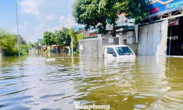 Nhiều khu vực xã Sóc Sơn ngập sâu 1,5 mét