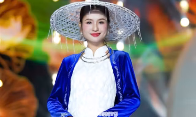 Hàng chục hoa hậu, á hậu đổ bộ phố Nguyễn Huệ
