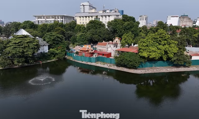 Di dời 32 hộ dân, trả lại không gian kiến trúc cho di tích ven hồ Thiền Quang
