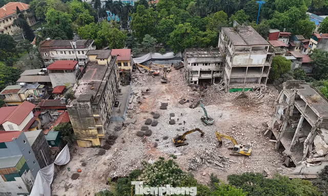 Tháo dỡ 'tổ hợp từng là khu vui chơi Zone 9' để mở rộng Nhà tang lễ quốc gia