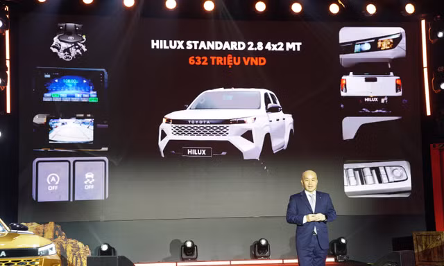 Toyota Hilux bản mới chính thức công bố giá từ 632 triệu đồng