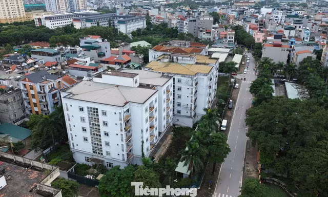 Cảnh lạnh lẽo, lãng phí khu 7 tòa nhà tái định cư bỏ hoang ở Hà Nội
