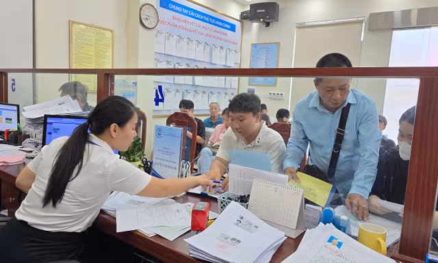Hà Nội đề xuất tăng thêm thu nhập cho cán bộ, công chức từ năm 2026