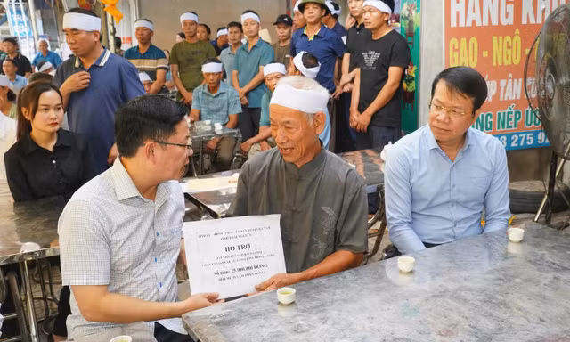 Lãnh đạo tỉnh Thái Nguyên thăm hỏi các gia đình trong vụ lật xe khách trên cao tốc