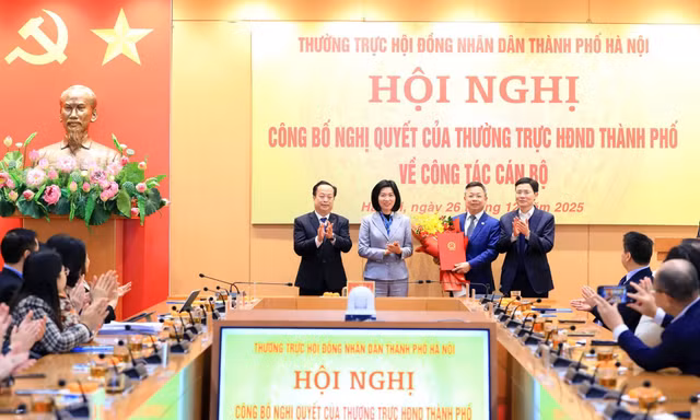 Hà Nội: Công bố nghị quyết về công tác cán bộ