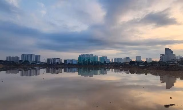 Hà Nội: Vì sao có dự án chống ngập khẩn cấp nhưng vừa mưa lớn đã ngập?