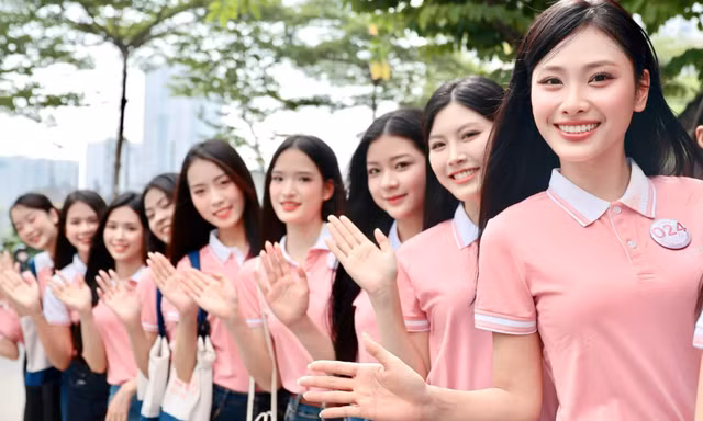 53 cô gái về nơi khai sinh cuộc thi Hoa hậu Việt Nam 