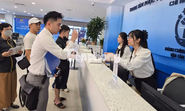 Hà Nội thực hiện 25 TTHC không dùng bản giấy: Nộp hồ sơ 2-3 lần mới hoàn thành