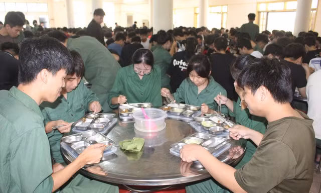 244 sinh viên nghi bị ngộ độc, xử phạt đơn vị cung cấp suất ăn