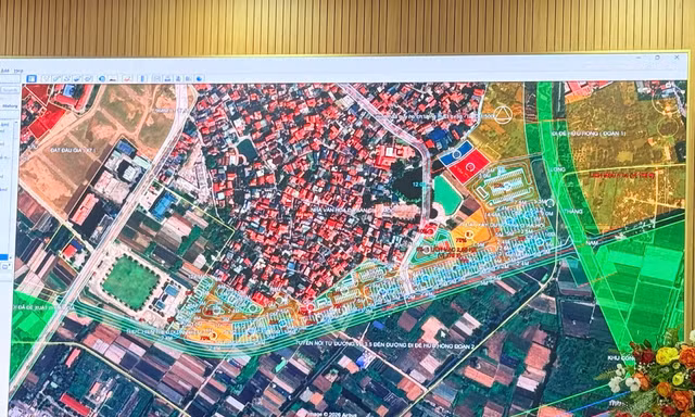 Hà Nội: Người dân thuộc dự án khẩn cấp Vành đai 2,5 khảo sát thực tế khu đất tái định cư