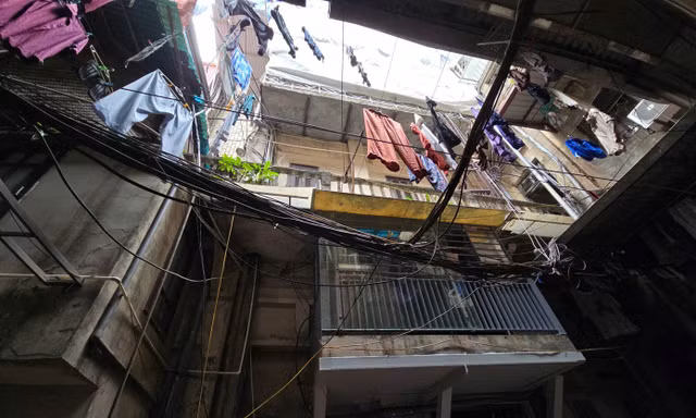 Công trình chồng tầng trái phép sát hồ Gươm bị phạt hơn 100 triệu đồng, không tự tháo dỡ sẽ cưỡng chế