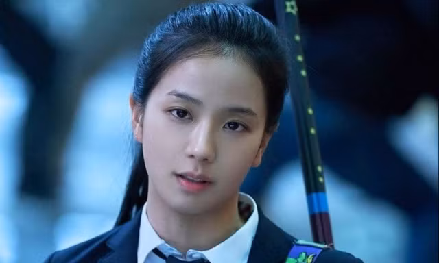 Phim có Lee Min Ho, Jisoo (BlackPink) nhận điểm thê thảm 