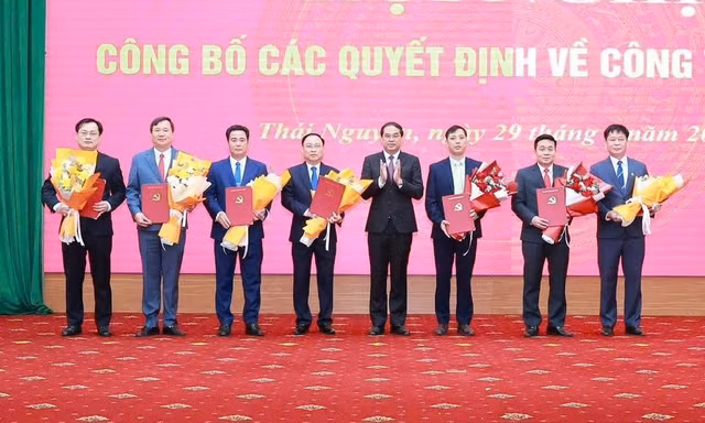 Thái Nguyên điều động, luân chuyển, bổ nhiệm 39 cán bộ 