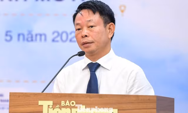 Gần 80% khách du lịch di chuyển bằng đường hàng không