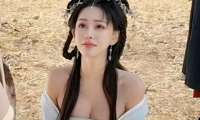 Nữ diễn viên bị sàm sỡ 