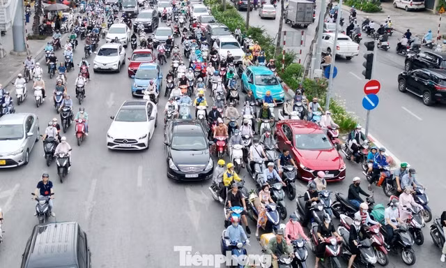 Hà Nội: Lộ trình cấm mô tô, xe máy chạy xăng tại 36 xã, phường