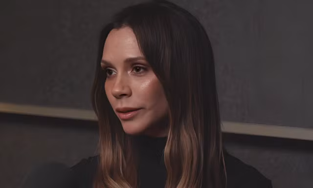 Victoria Beckham đáp trả cáo buộc của con trai