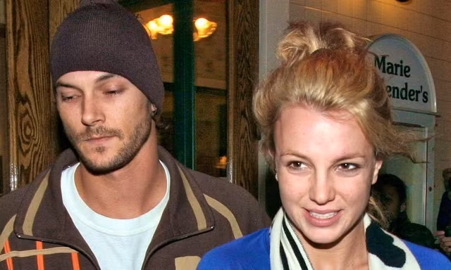 Cuốn sách kể tội Britney Spears