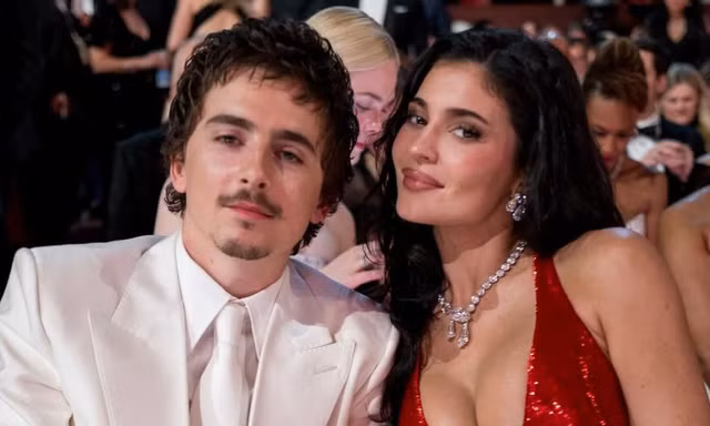 Ai cứu được Timothée Chalamet