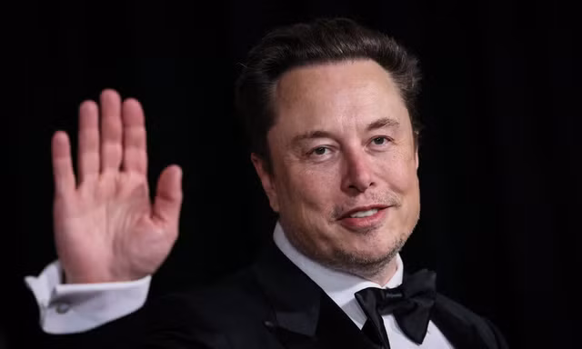 Elon Musk bị gọi tên với mỹ nhân có gương mặt đạt tỷ lệ vàng