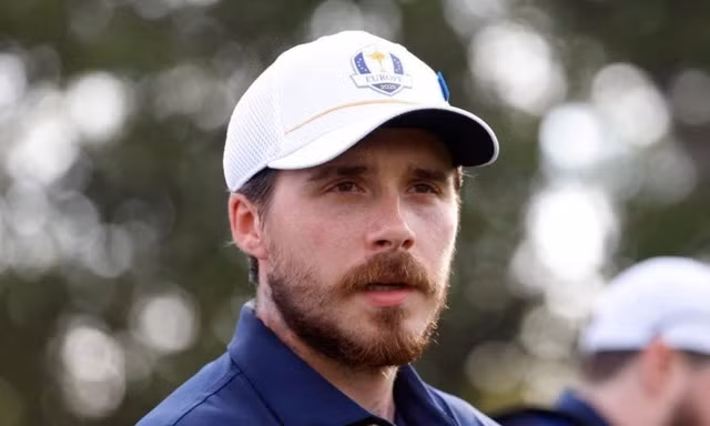Khoảnh khắc bẽ bàng của Brooklyn Beckham
