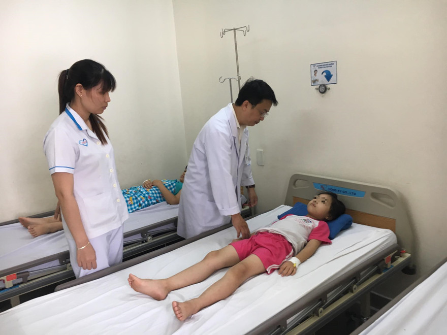 61 học sinh nhập viện nghi ngộ độc sau bữa ăn trưa