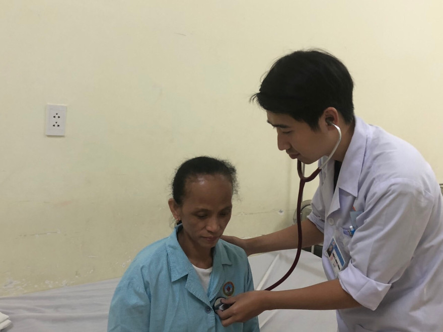 Đổ mồ hôi, hay hồi hộp…người phụ nữ ngoại quốc suýt chết vì căn bệnh này